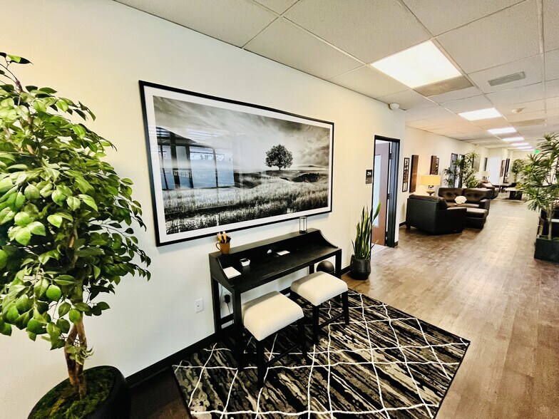 More Photos Of 1900 Hines St SE, Salem Office For Sale