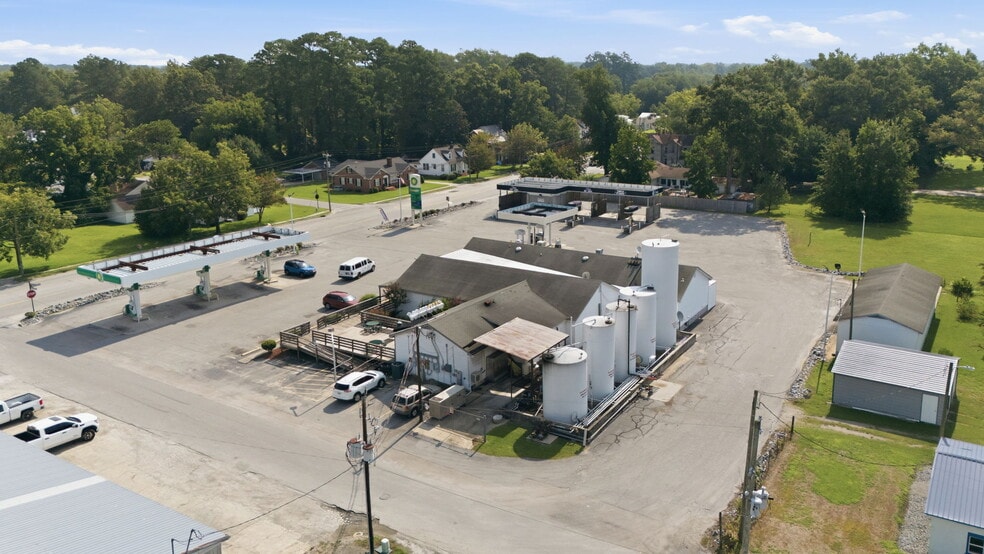More Photos Of 346 W Jones St, Trenton Service Station For Lease