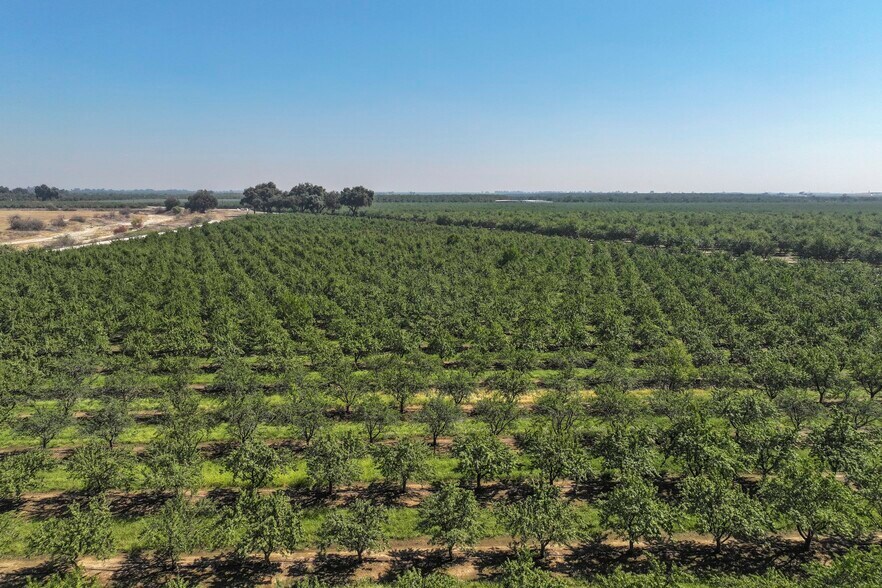 More Photos Of 3603 9 1/2 Avenue, Hanford Land For Sale