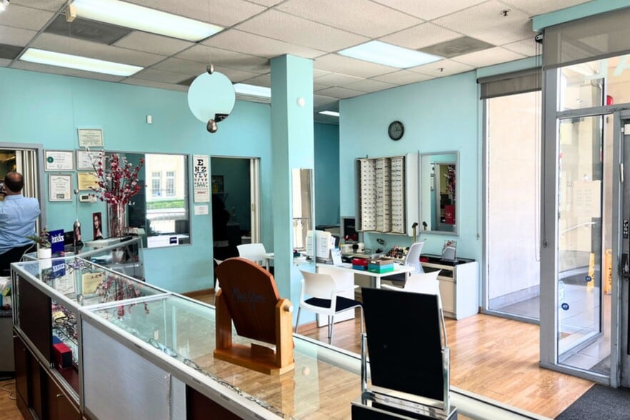 More Photos Of 2186 Geary Blvd, San Francisco Medical For Sale