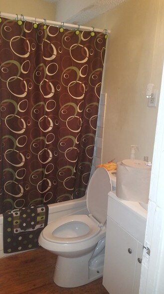 More Photos Of 596 S Danny Thomas Blvd, Memphis Apartments For Sale