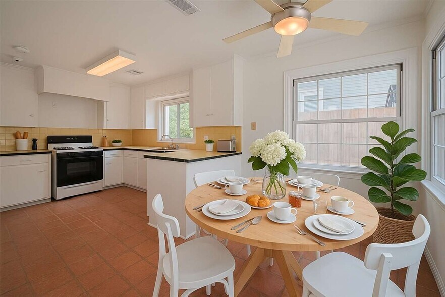 More Photos Of 826 Heights Blvd, Houston Office Residential For Sale