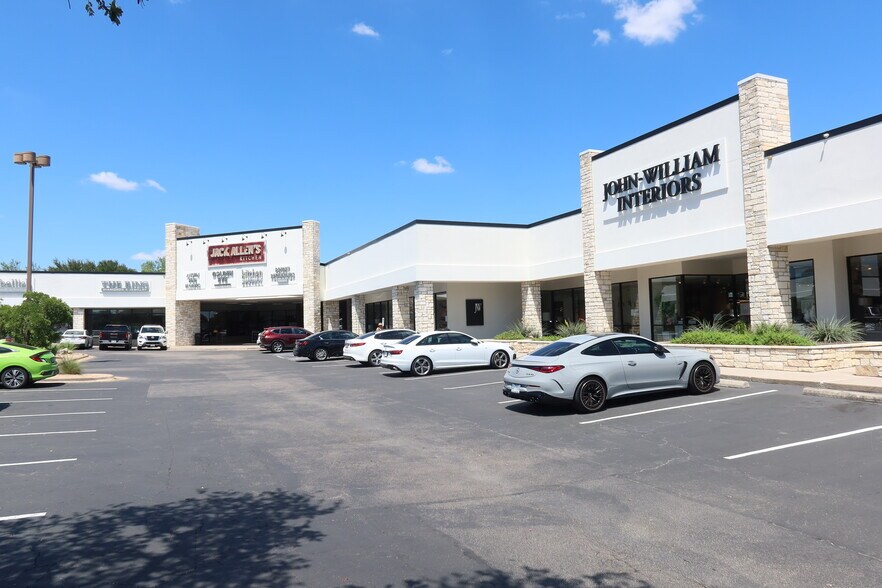 More Photos Of 3010 Anderson Ln W, Austin Unknown For Lease