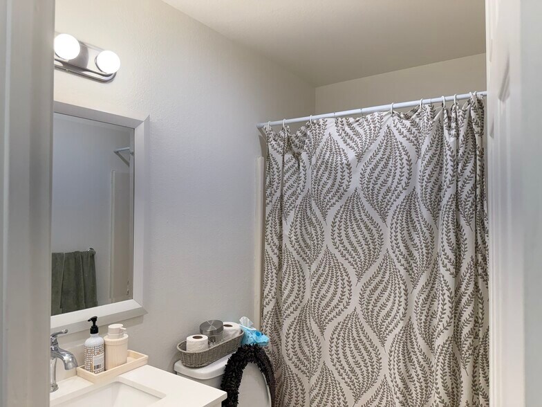 More Photos Of 1821 Hill Ave, Hayward Apartments For Sale
