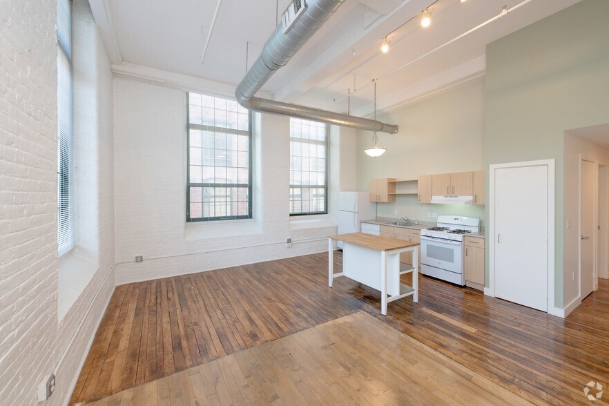 More Photos Of 166 Valley St, Providence Apartments For Sale