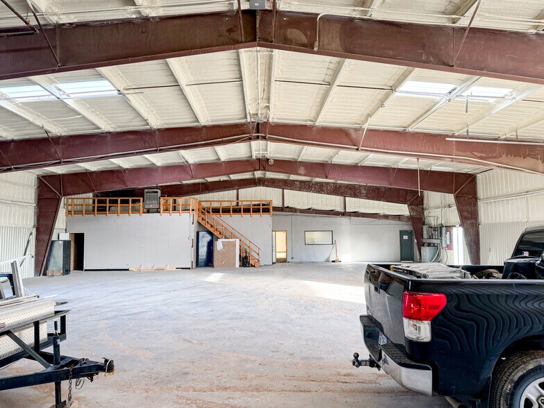 More Photos Of 2585 W Interstate 20, Odessa Manufacturing For Lease