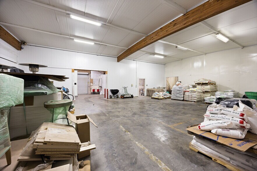 More Photos Of 81500 Industrial Pl, Indio Warehouse For Sale