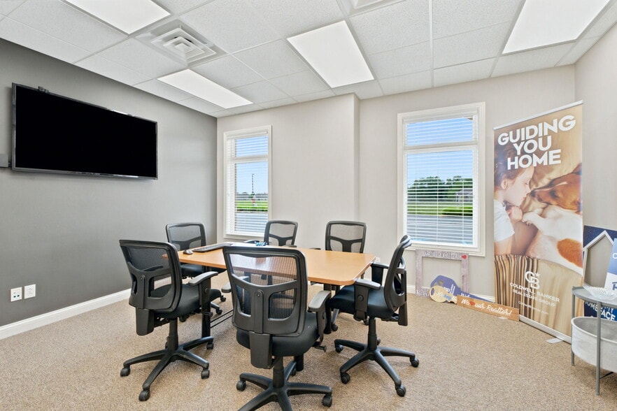More Photos Of 9109 Stellhorn Crossing Blvd, Fort Wayne Office For Lease