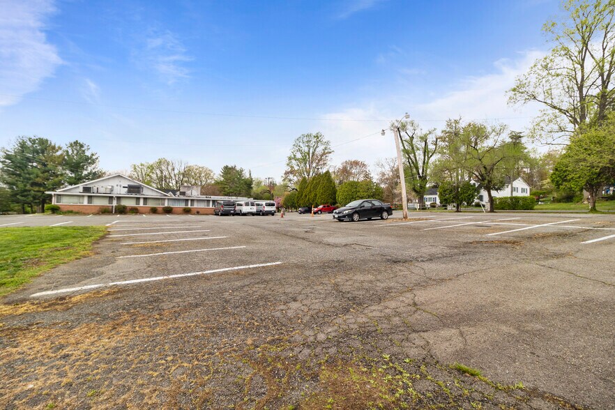 More Photos Of 5001 Backlick Rd, Annandale Religious Facility For Sale