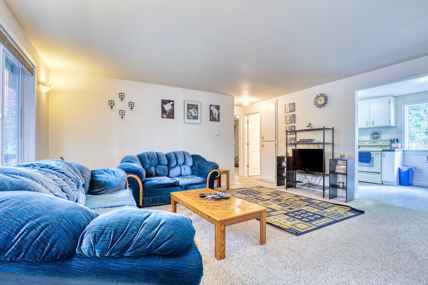 More Photos Of 1510 NE 170th St, Shoreline Apartments For Sale