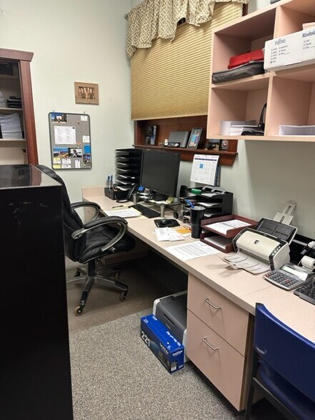 More Photos Of 1715 Village Way, Orange Park Medical For Sale