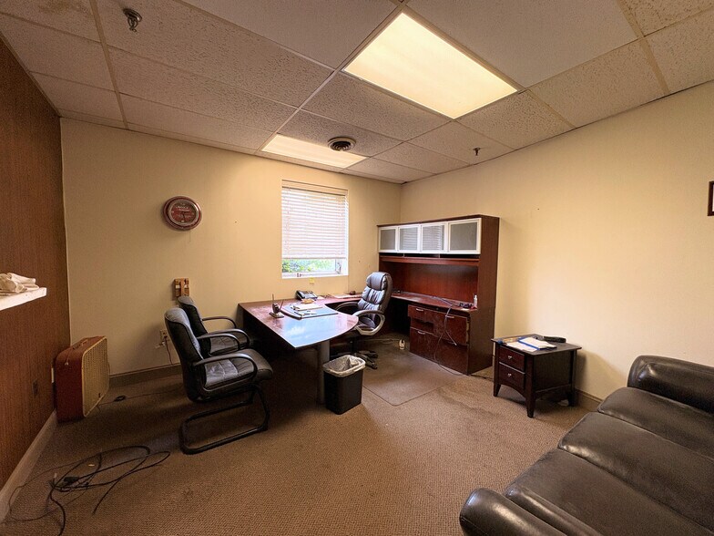 More Photos Of 5 Canale Dr, Egg Harbor Township Manufacturing For Lease