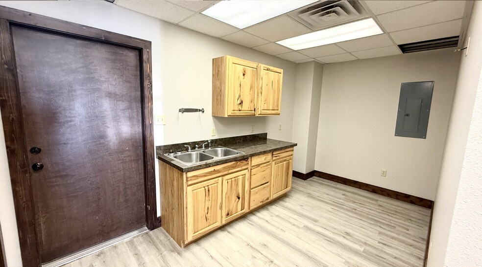 More Photos Of 12301 W County Road 100, Midland Industrial For Lease