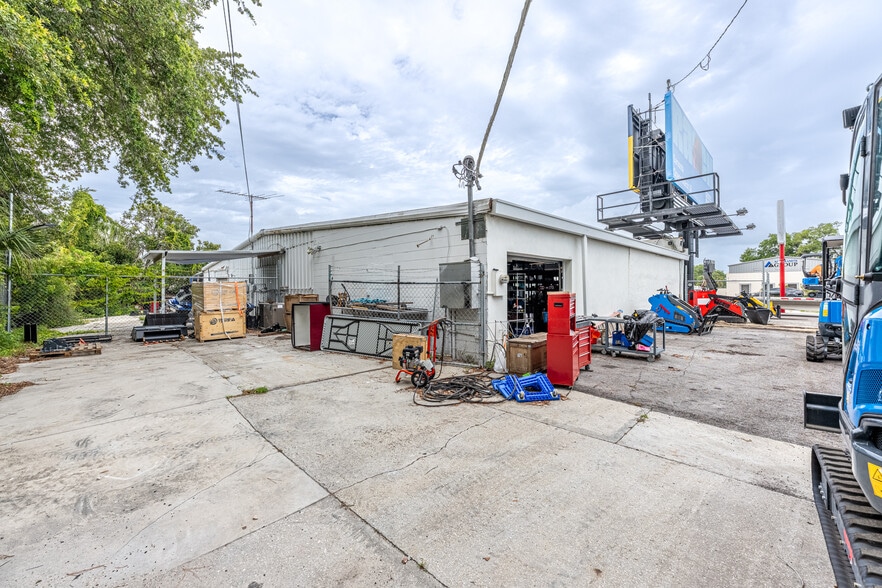 More Photos Of 1860 N Washington Blvd, Sarasota Auto Dealership For Sale