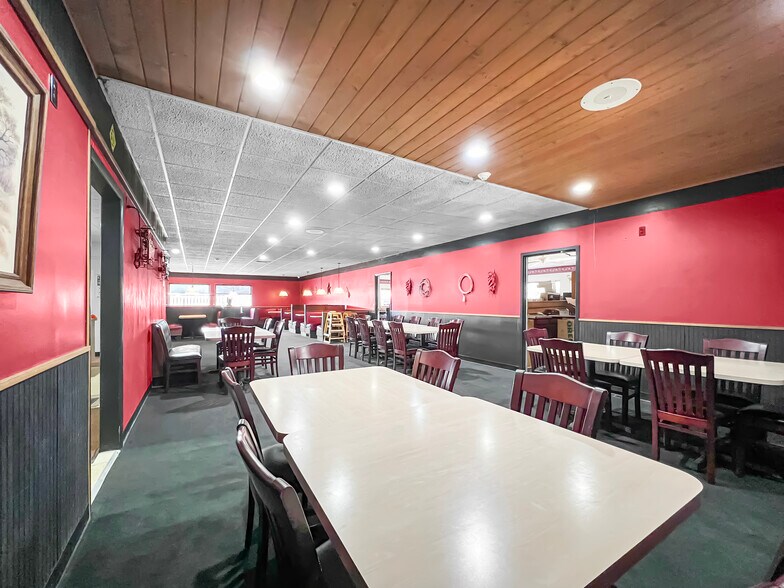 More Photos Of 15371 Highway 13 S, Hurricane Mills General Retail For Sale