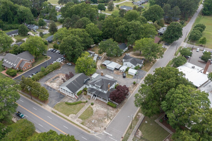 More Photos Of 913 N Arendell Ave, Zebulon Funeral Home For Sale