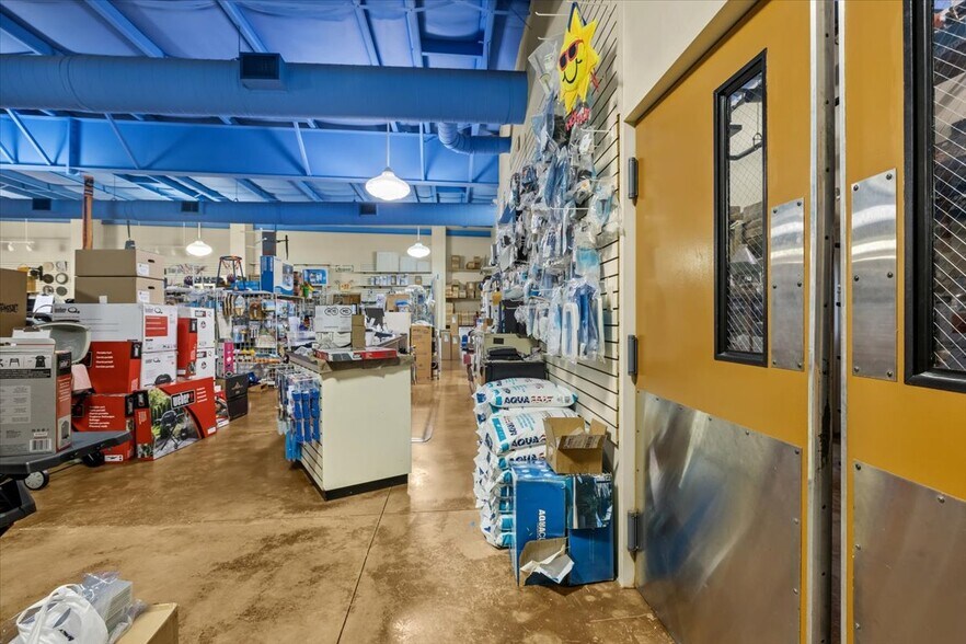 More Photos Of 3684 Tampa Rd, Oldsmar Storefront Retail Office For Sale