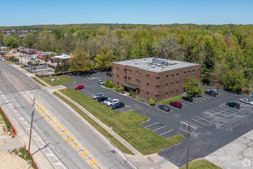 More Photos Of 34501 Aurora Rd, Solon Medical For Lease
