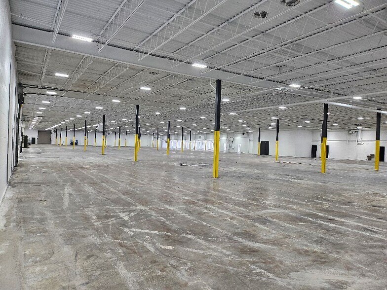 More Photos Of 13310 Industrial Park Blvd, Plymouth Manufacturing For Sale