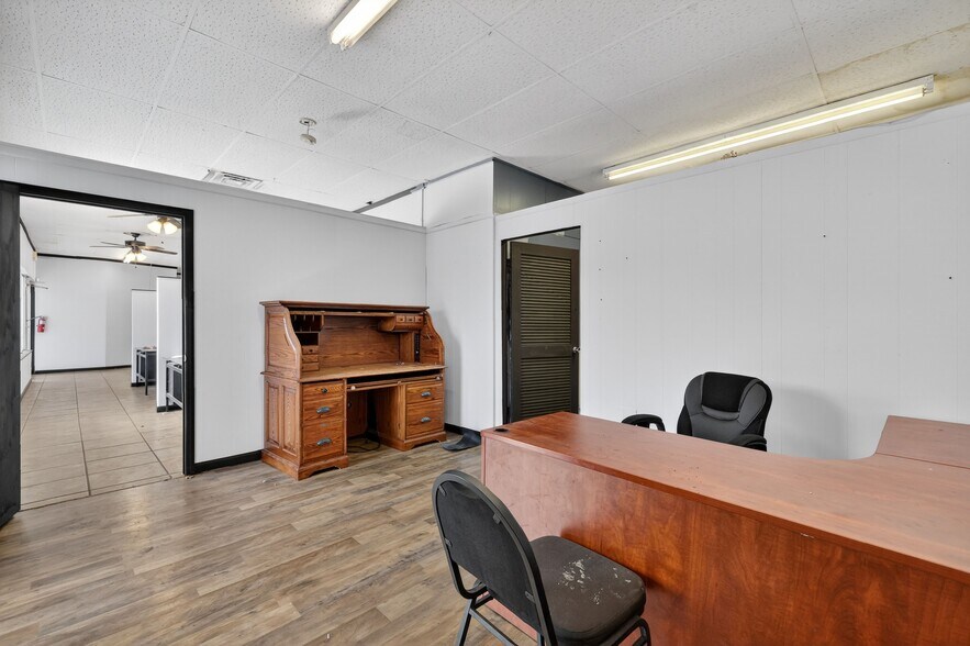 More Photos Of 1526 US Highway 441, Leesburg Auto Dealership For Sale