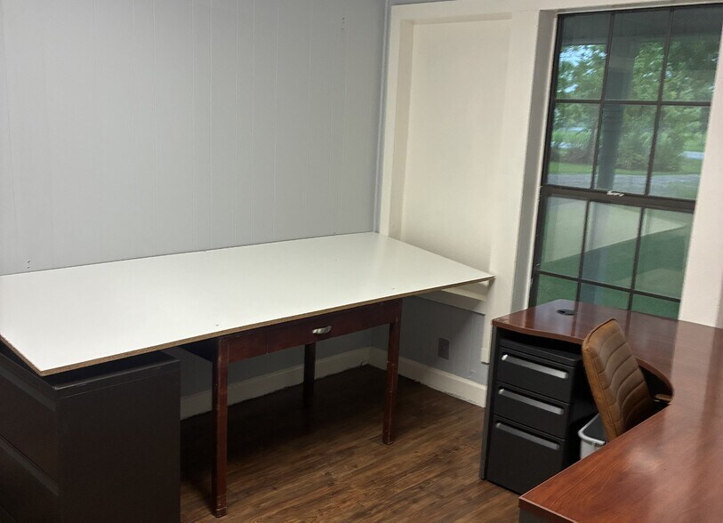 More Photos Of 18023 Dace Rd, Alvin Flex For Lease