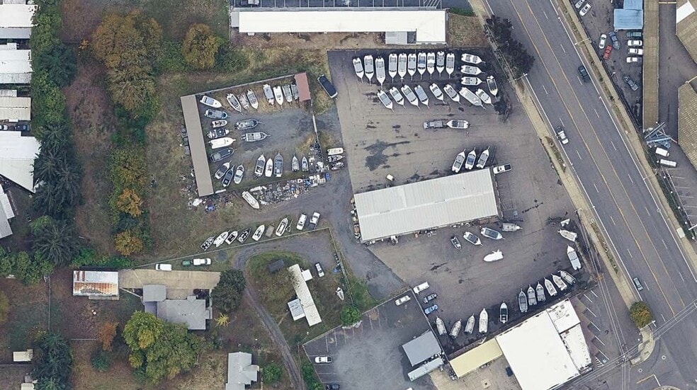 More Photos Of 1700 Highway 99 N, Eugene General Retail For Sale