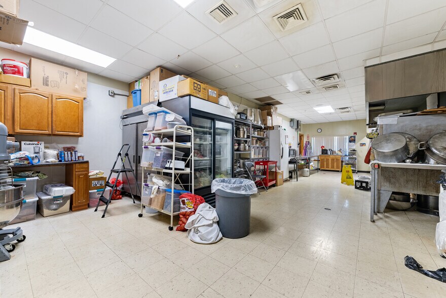 More Photos Of 605 Silver St, Agawam Storefront Retail Office For Sale