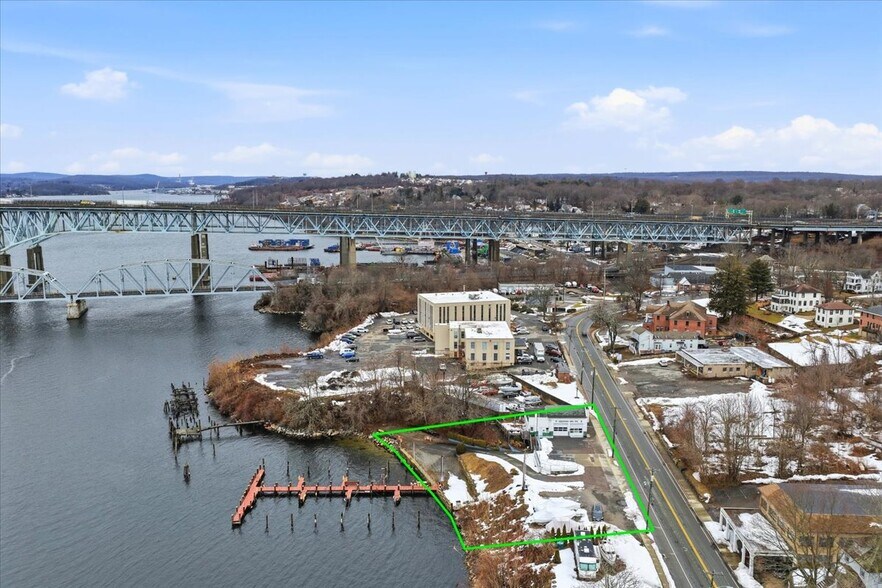 More Photos Of 53 Thames St, Groton Marina For Sale