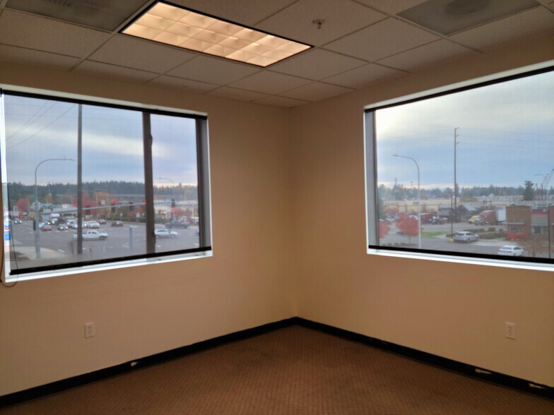More Photos Of 34704 11th Ave S, Federal Way Office For Sale