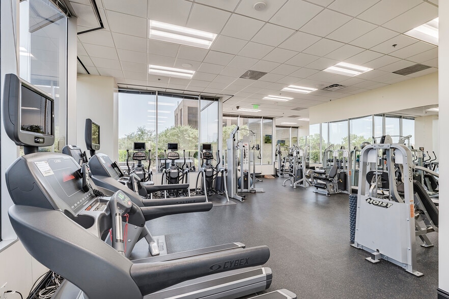 More Photos Of 10000 N Central Expy, Dallas Office Residential For Lease