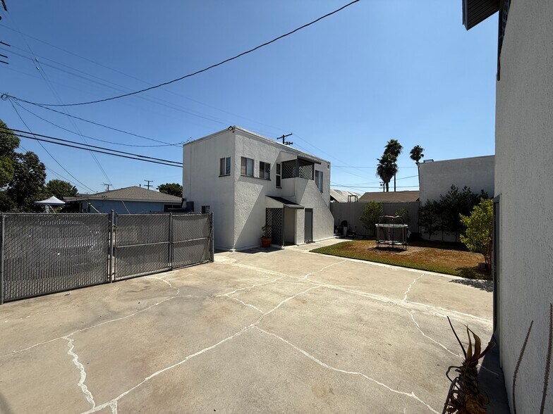 More Photos Of 13000 Paramount Blvd, Downey Apartments For Sale