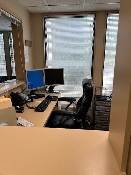 More Photos Of 140 Strollings Ave, Logan Office For Sale