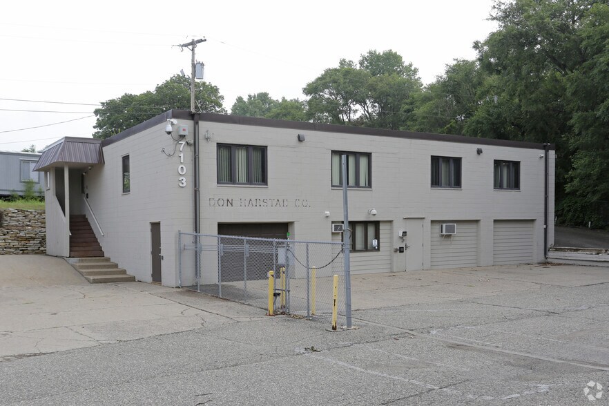 More Photos Of 7101-7103 NE Highway 65, Fridley Coworking Space