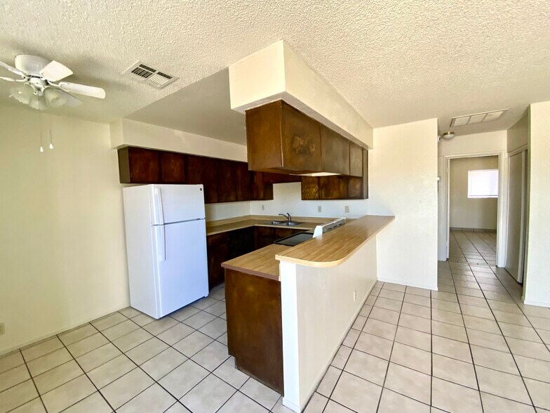 More Photos Of 1520 Henry Dr, Las Vegas Apartments For Sale