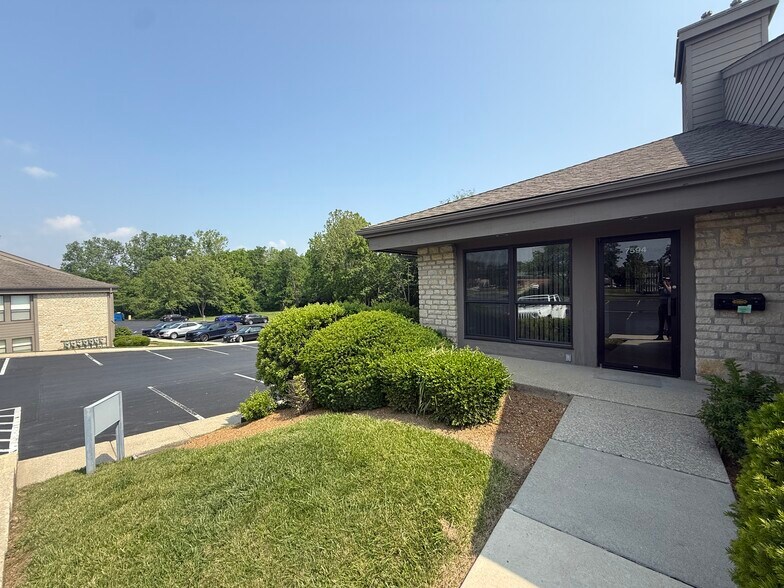 More Photos Of 7594-7620 Slate Ridge Blvd, Reynoldsburg Office For Sale