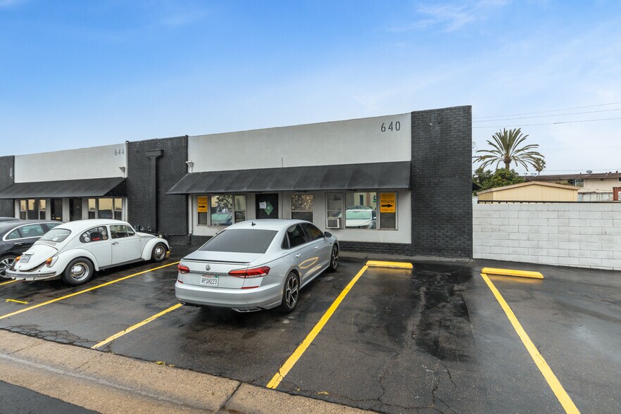 More Photos Of 640 Terminal Way, Costa Mesa Light Manufacturing For Lease