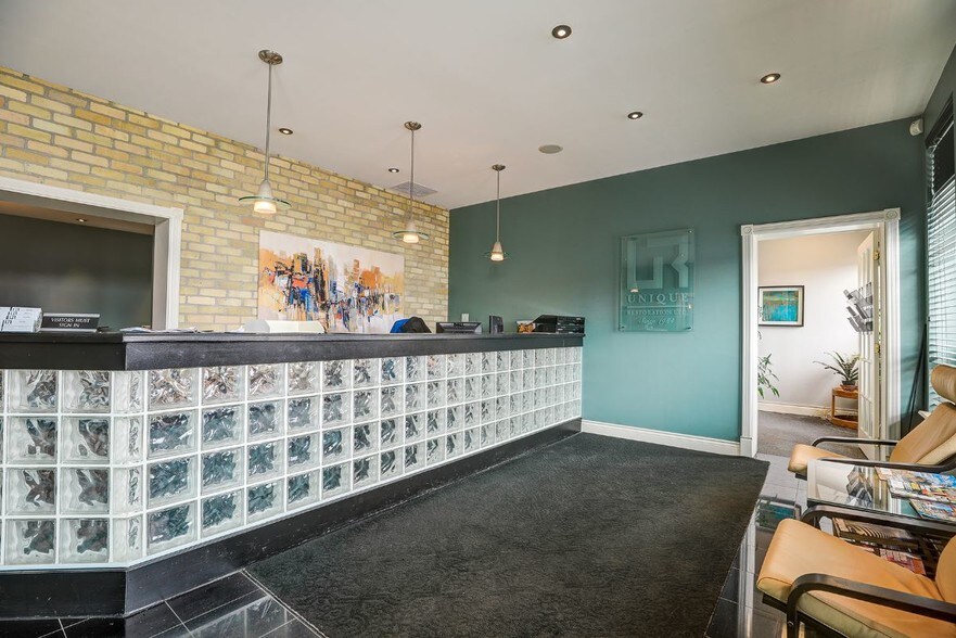 More Photos Of 1220 Matheson Blvd E, Mississauga Warehouse For Sale