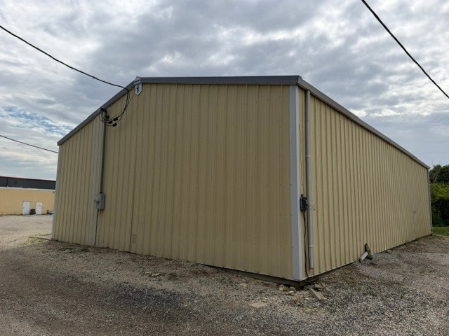 More Photos Of 18130-18134 NW Frontage Rd, Joliet Warehouse For Lease