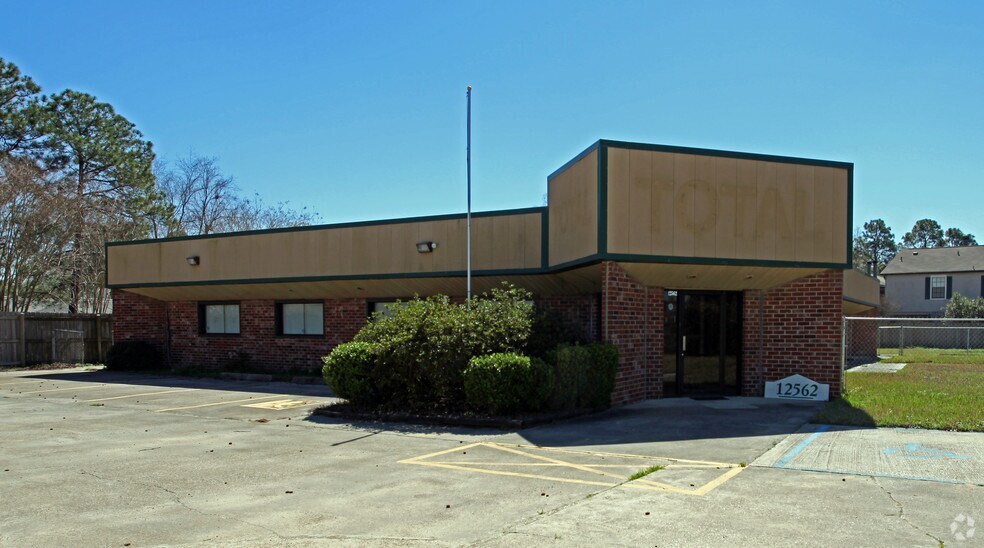 More Photos Of 12562 S Harrells Ferry Rd, Baton Rouge Office For Sale