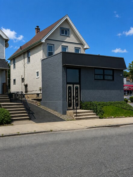 Primary Photo Of 1168 Forest Ave, Staten Island General Retail For Sale
