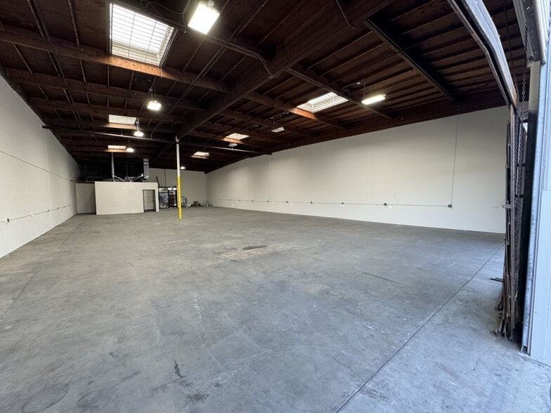 More Photos Of 4901 Patata St, Cudahy Unknown For Lease