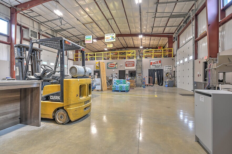 More Photos Of 915 Millennium Ct, Blountville Warehouse For Sale