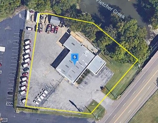 More Photos Of 5702 Summer Ave, Memphis Flex For Sale