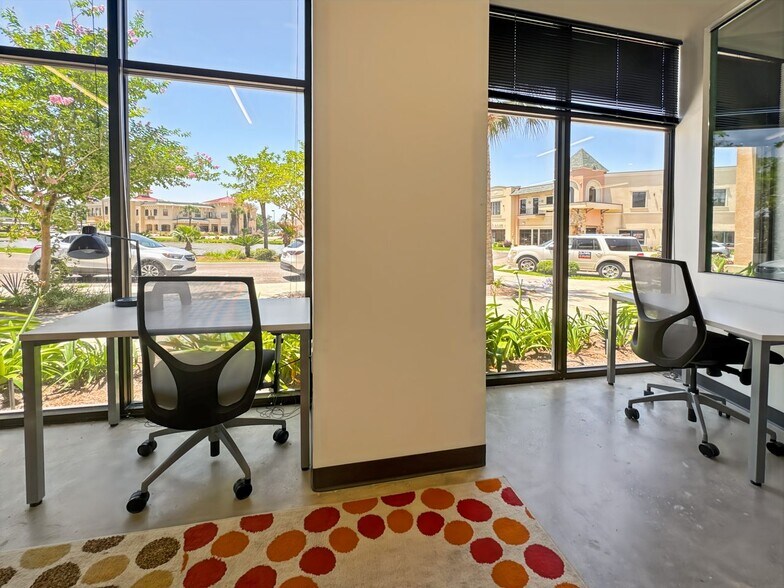 More Photos Of 1901 Manhattan Blvd, Harvey Coworking Space