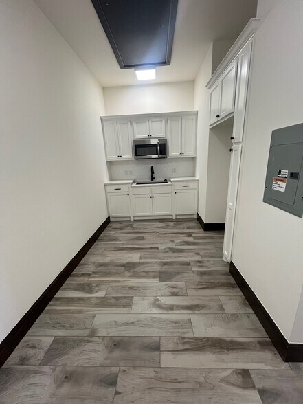 More Photos Of 17935 N Pennsylvania Ave, Edmond Unknown For Lease