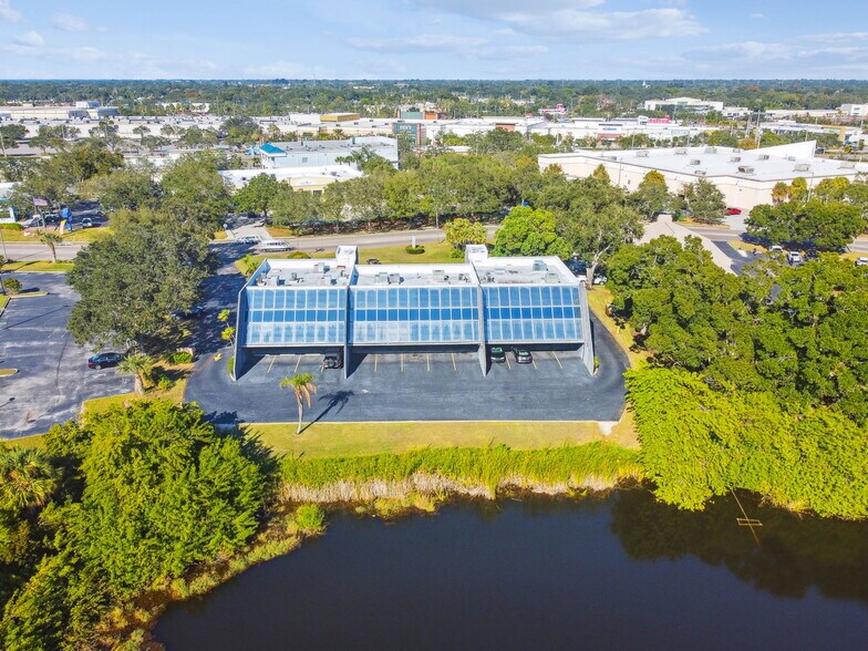 More Photos Of 6740 Crosswinds Dr, Saint Petersburg Coworking Space