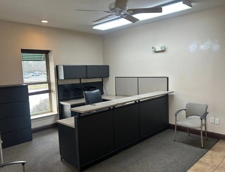 More Photos Of 14302 Highway 44, Gonzales Manufacturing For Lease