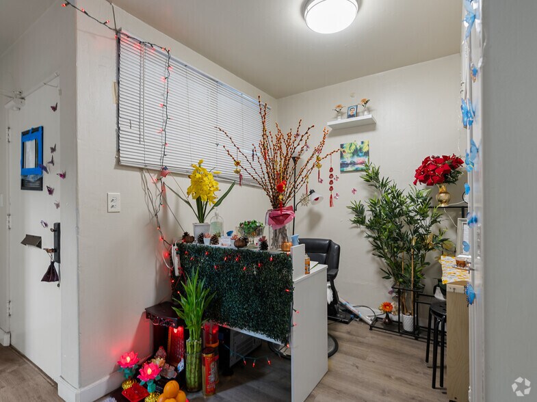 More Photos Of 652-670 E Santa Clara St, San Jose Medical For Sale