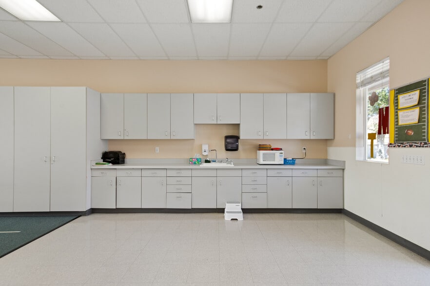 More Photos Of 2090 Chino Hills Pkwy, Chino Hills Schools For Lease