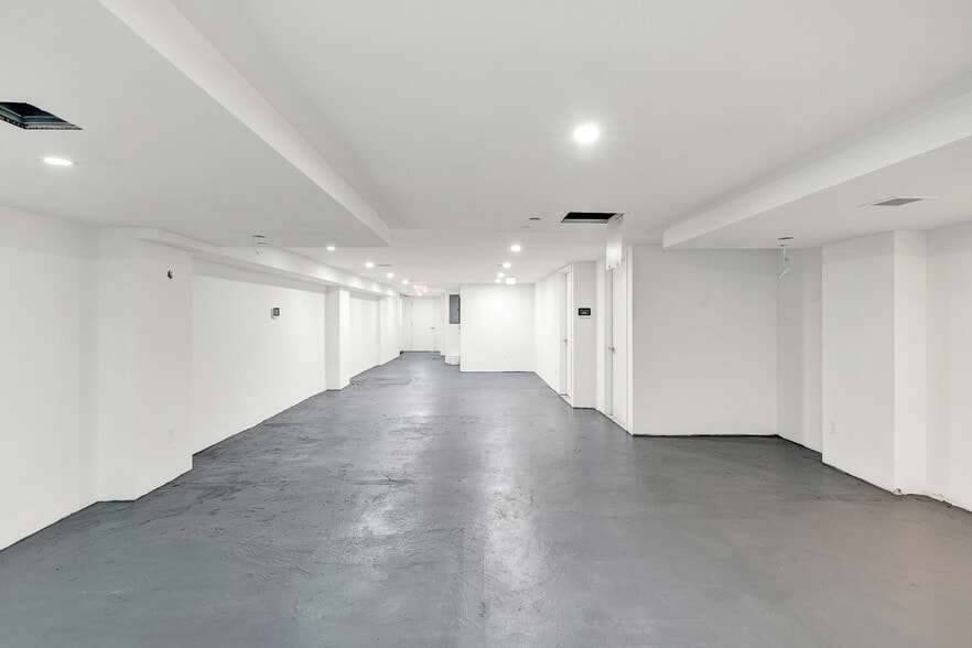 More Photos Of 243 E 7th St, New York Apartments For Lease